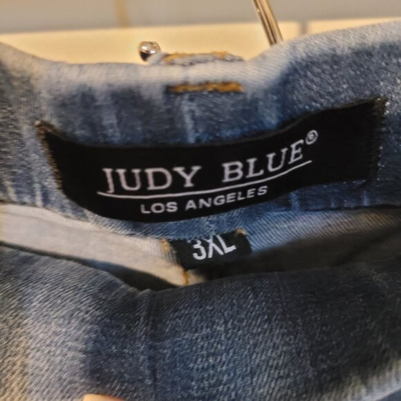 Judy Blue Mazie Pull On Cuffed Denim Shorts SZ 3X - Picture 4 of 4